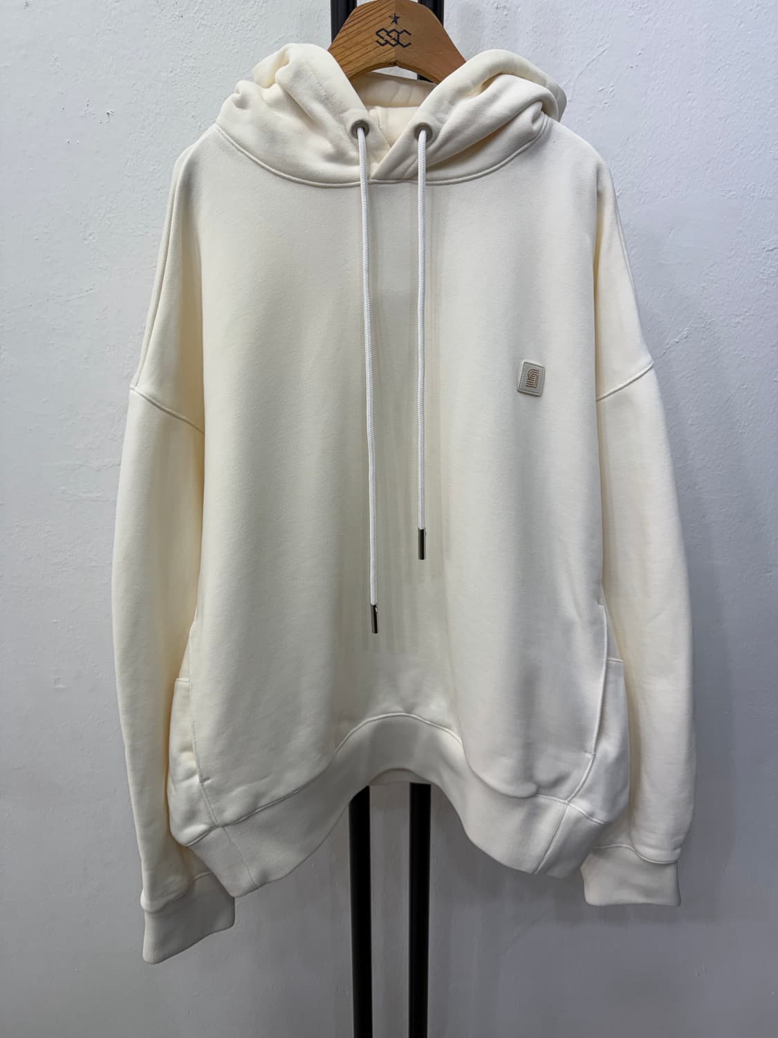 정품) 솔리드옴므 백로고 후드티 48 상품이미지1