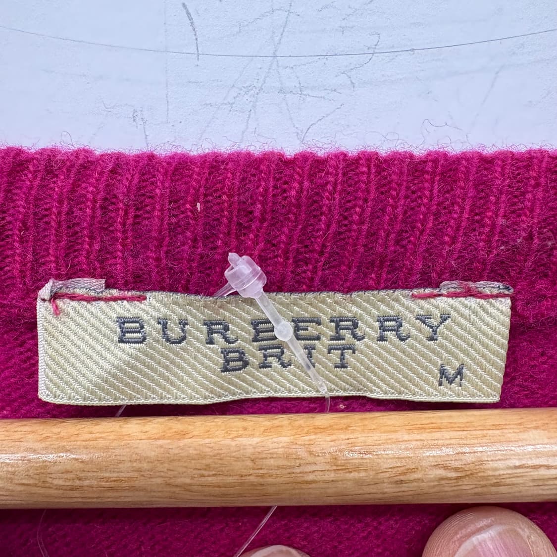 버버리 브이넥 니트 핑크색 여/M 상품이미지4