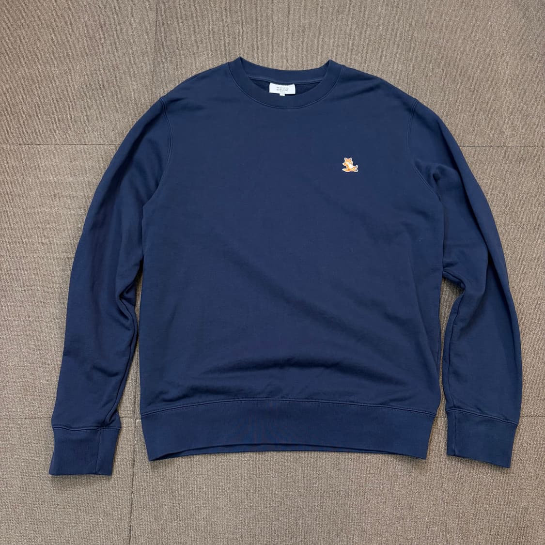 메종키츠네 칠렉스 패치 레귤러 맨투맨 LM00303KM0001 상품이미지1