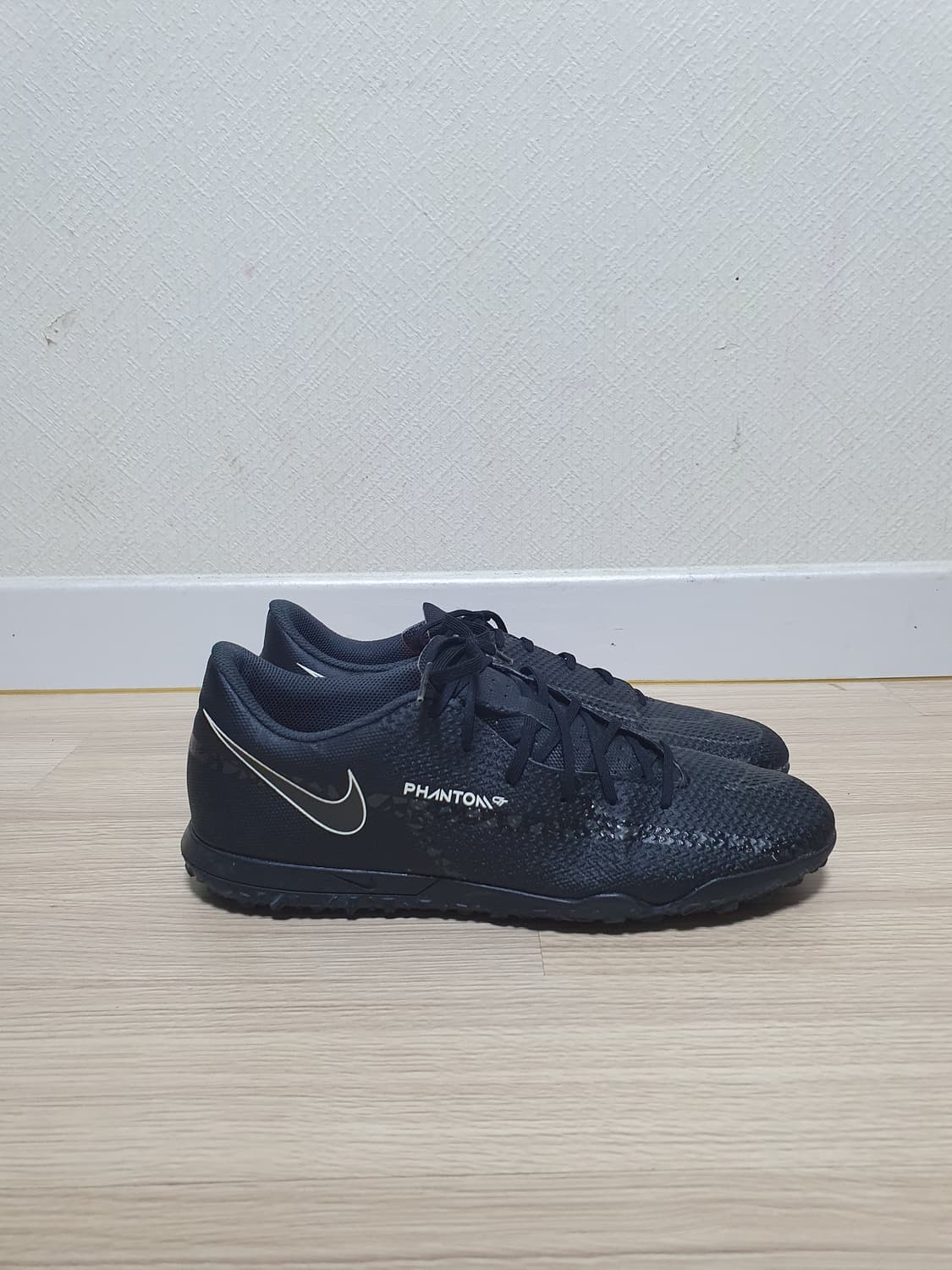 나이키 팬텀 GT 풋살화 270 상품이미지1