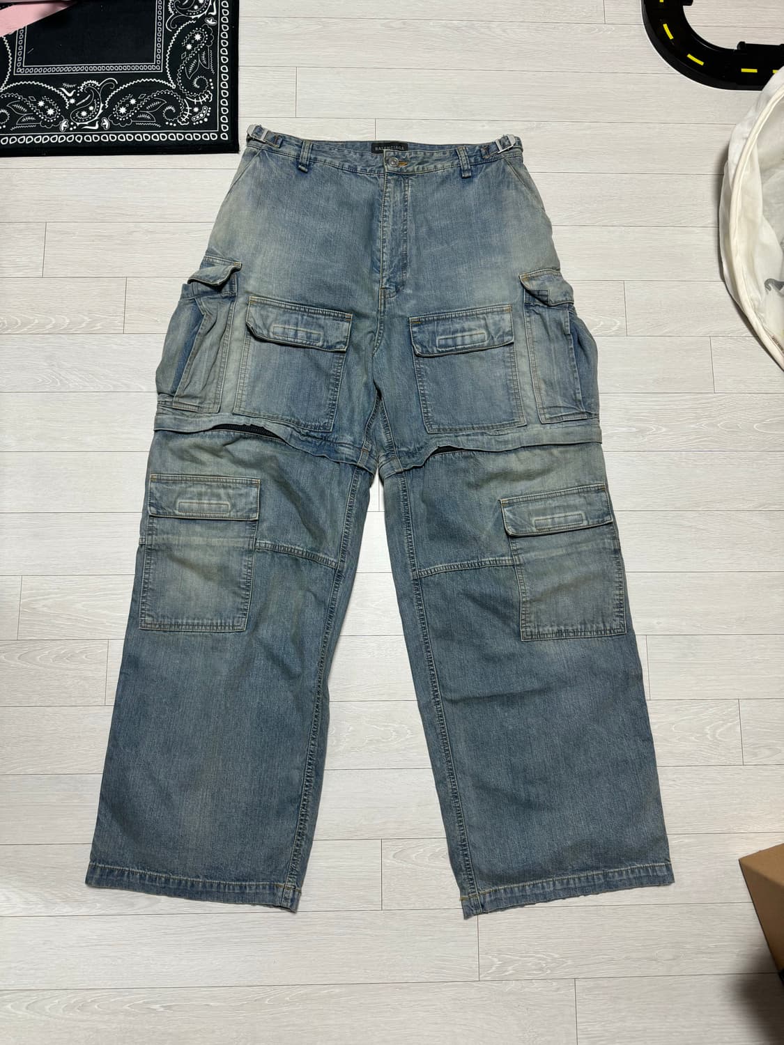 [M] 발렌시아가 컨버터블 카고팬츠 연청 상품이미지1