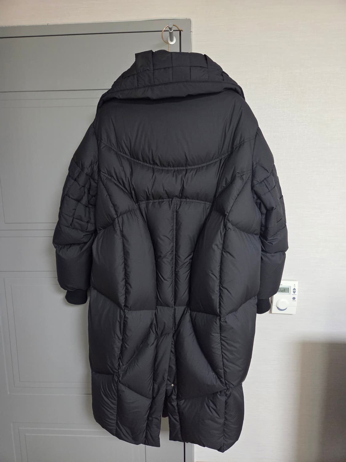 첸 펭 블랙 아쿠아 아머 다운 롱패딩 상품이미지7