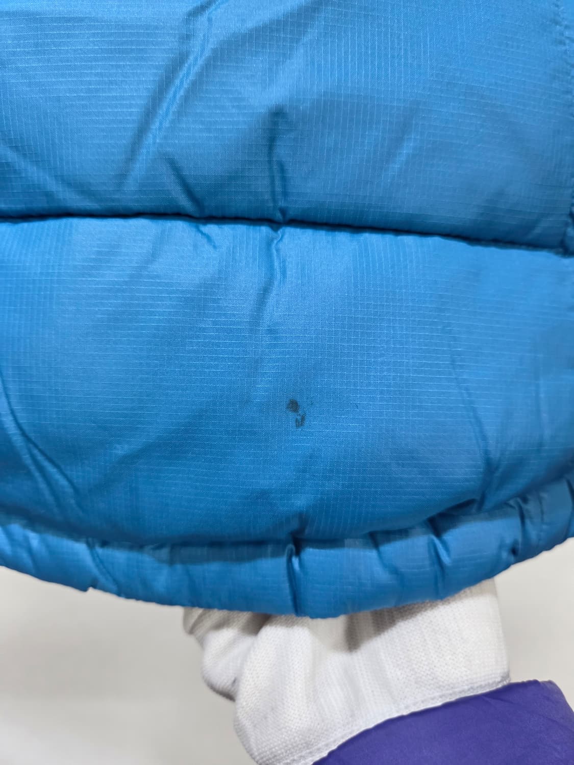 노스페이스 1211-9. 700 패딩 조끼 블루 80 쥬니어겸용 상품이미지7