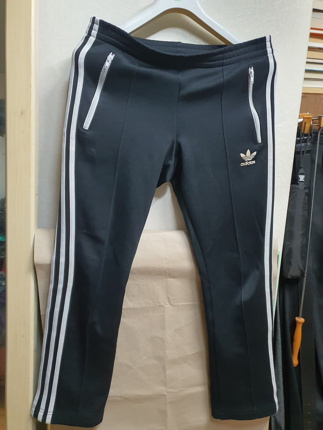 아디다스 유로파 트랙 팬츠 M 상품이미지1