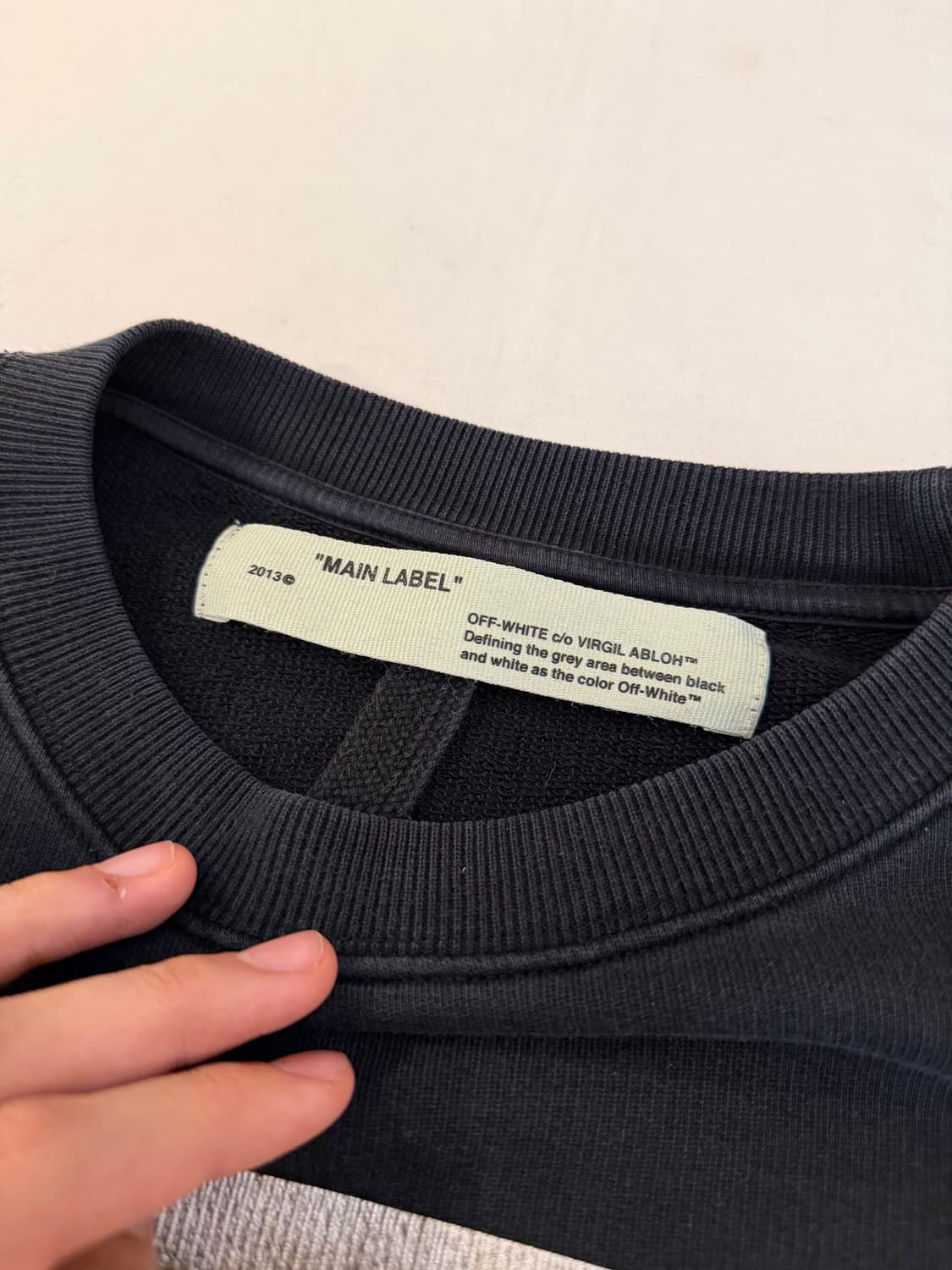 오프화이트 18ss 모나리자 애로우 맨투맨 스웻셔츠 블랙 상품이미지4