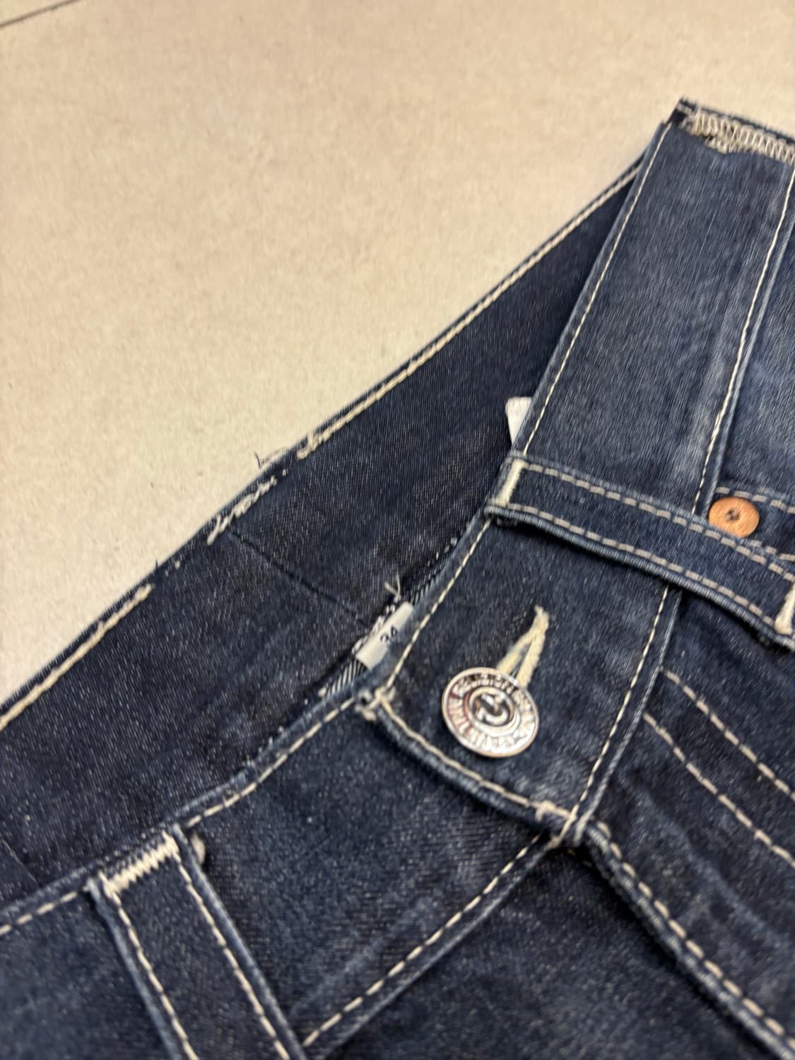 트루릴리전 Joey big T 데님 진 상품이미지5