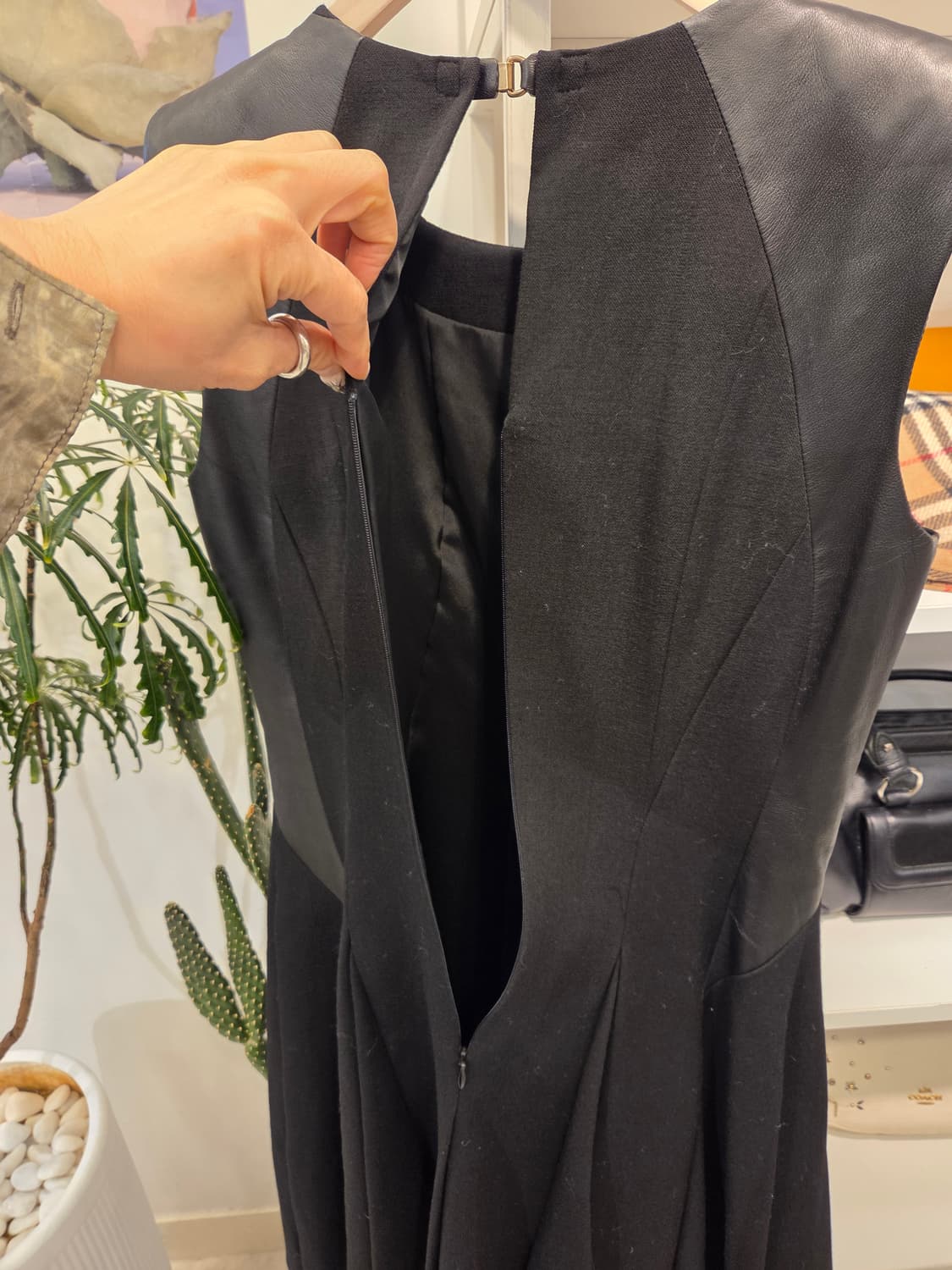 마인 양가죽 트리밍 울 원피스 상품이미지9