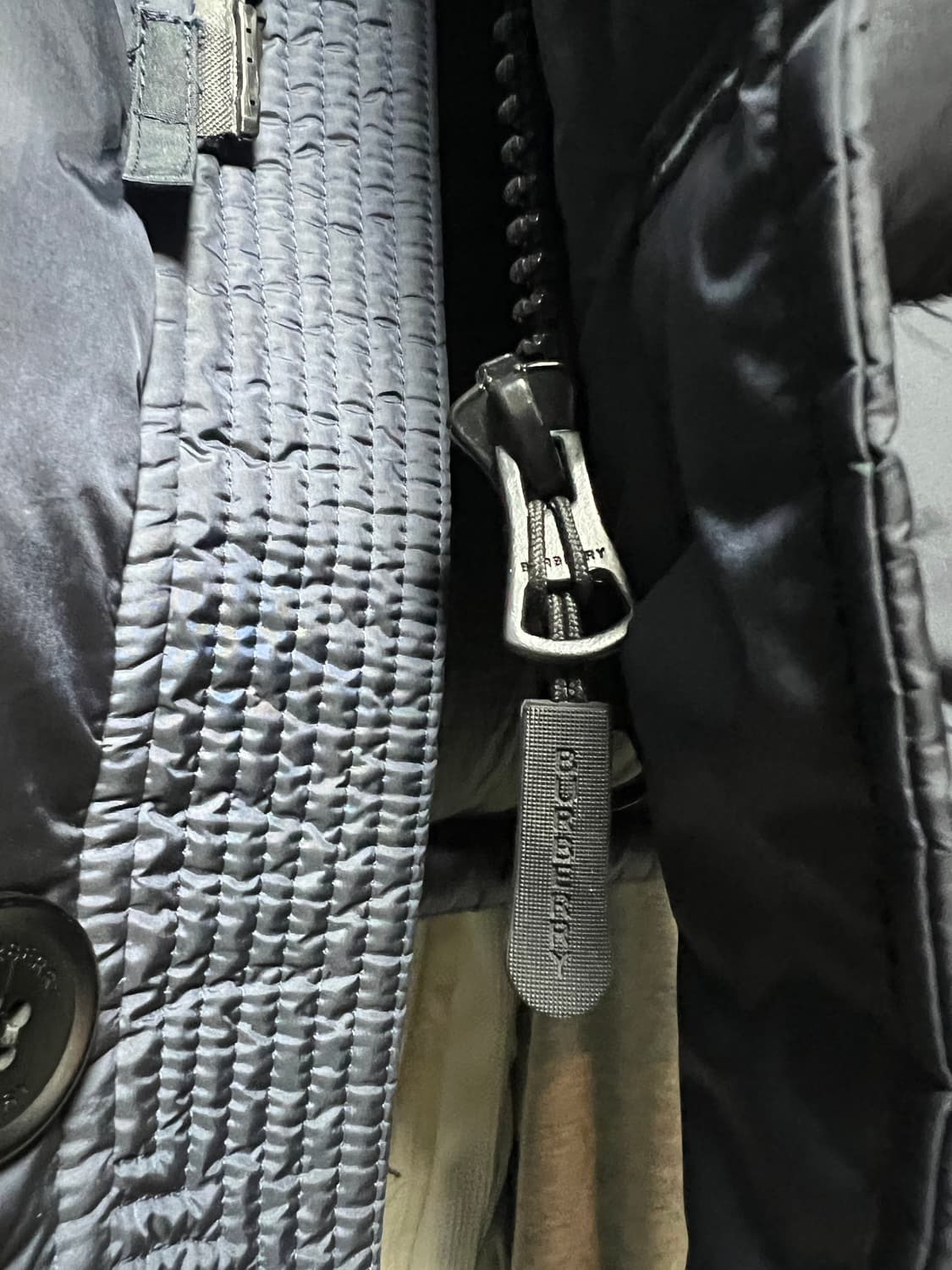 버버리 남자 롱패딩 XL 네이비 상품이미지5