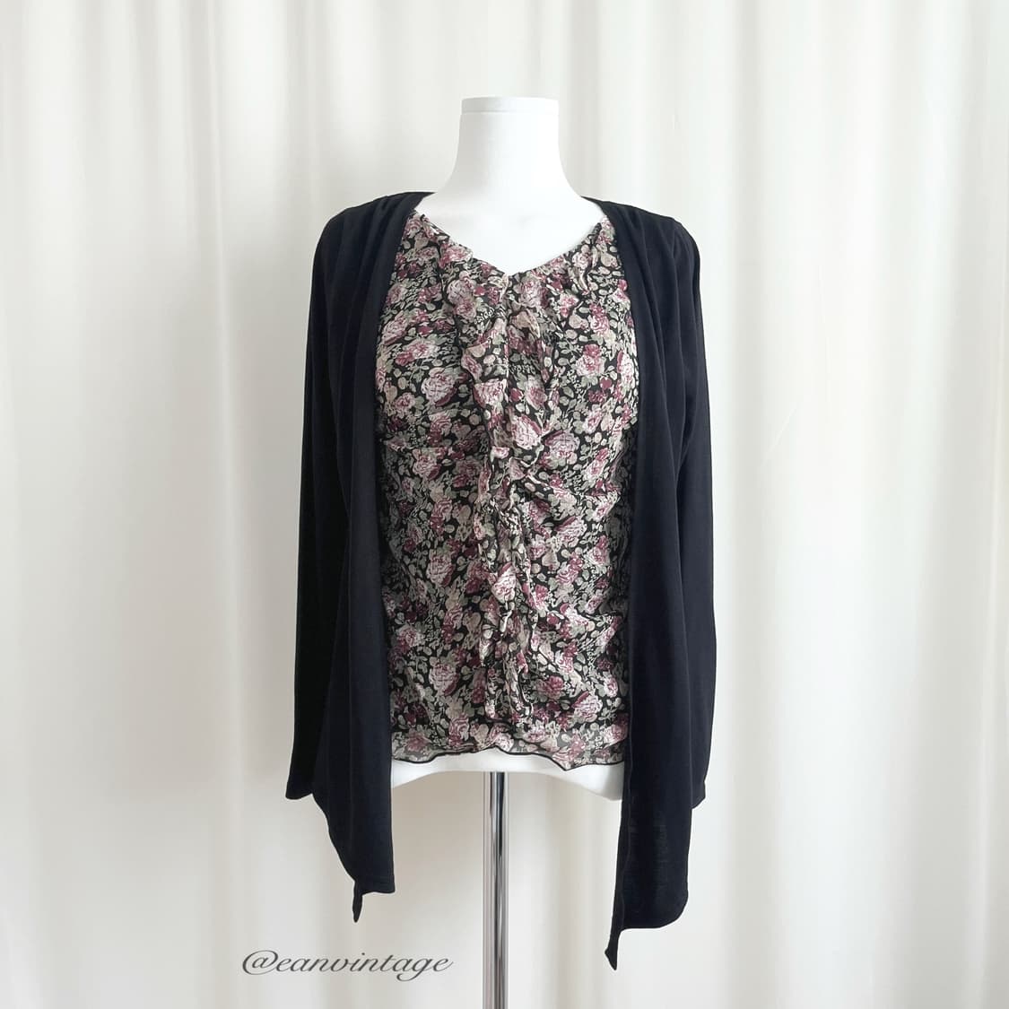Rosa Cheri flower shirring layered top  상품이미지2