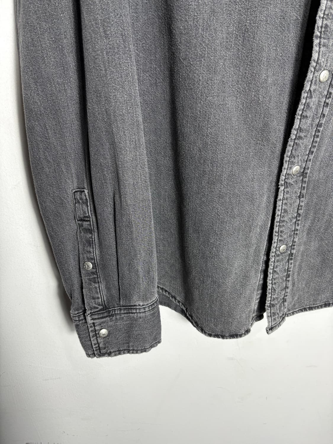 캘빈 클라인 흑청 데님 셔츠 상품이미지4