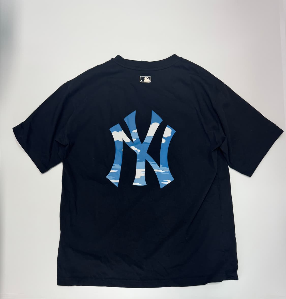 MLB 양키스 그라데이션 오버핏 반팔 티셔츠 L 상품이미지1