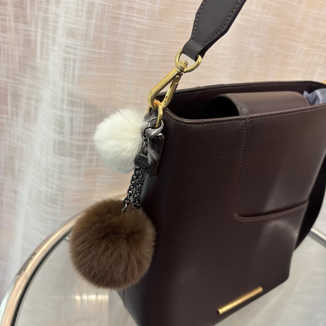 정품 칼린 가죽 숄더백     상품이미지5