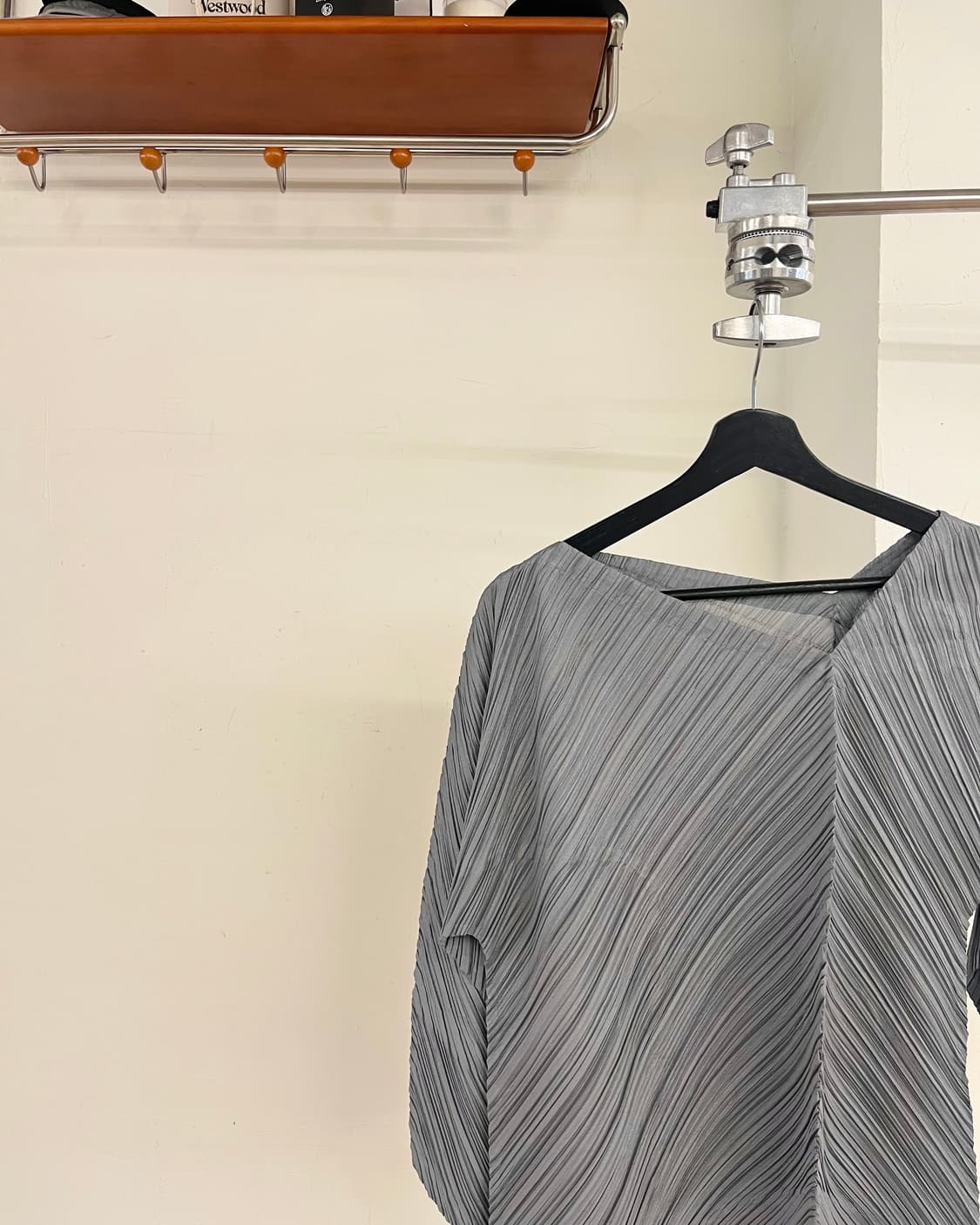 플리츠 플리즈 차콜그레이 플리츠 탑 상품이미지3