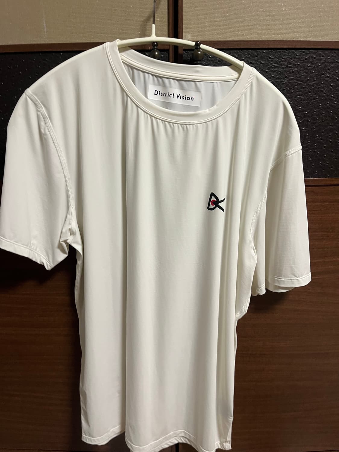 디스트릭트비전 라이트웨이트 티 루나화이트 M 상품이미지1