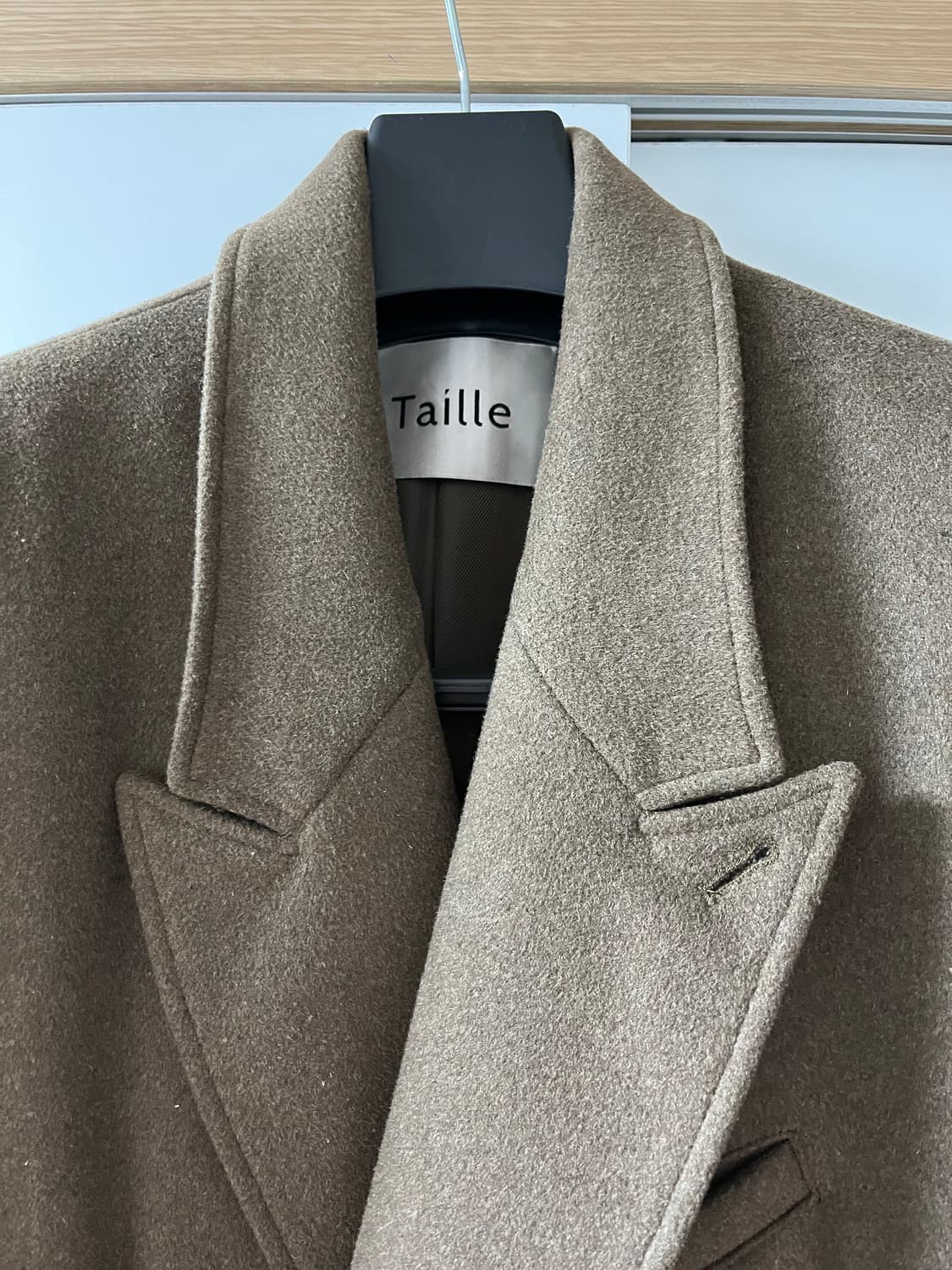 [타일레]시그니처 테일러드 코트_카키 브라운 (1) 상품이미지2