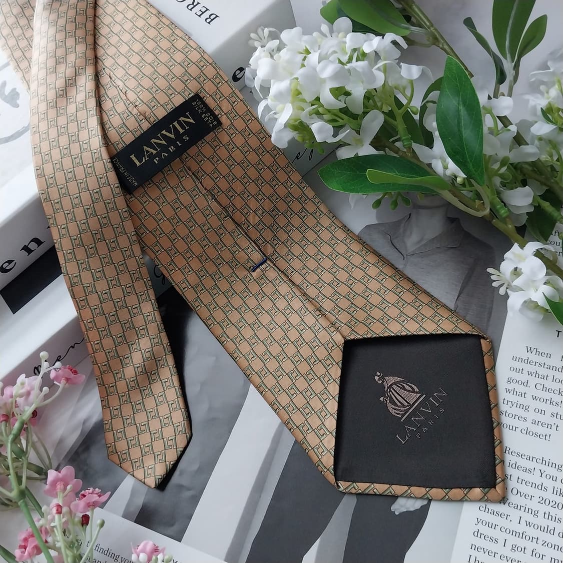 랑방 실크 베이지&그린 자카드 패턴 넥타이 9.3cm A등급 K1481
 상품이미지4