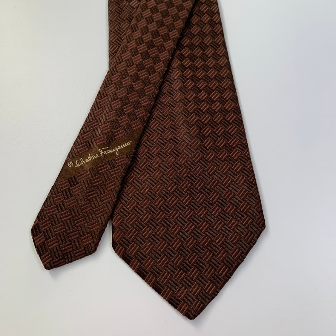 살바토레 페레가모 이태리 100실크 명품넥타이 브라운 체크무늬 A+등급 상품이미지4