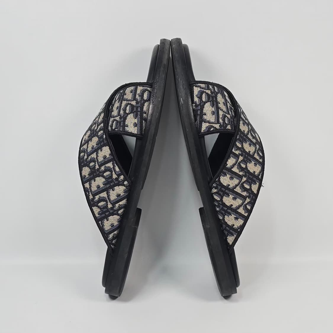 디올 오블리크 알리아스 슬리퍼 (265 270 )  상품이미지4