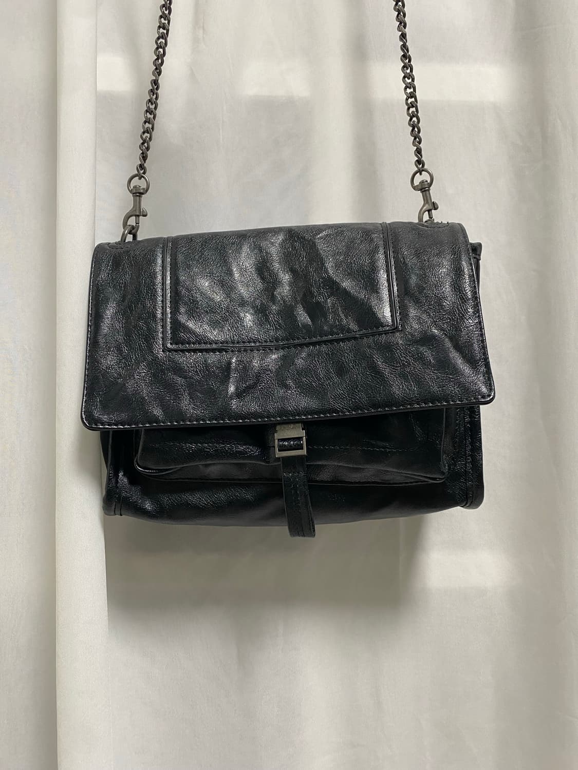 링클 이펙트 락 크로스백 숄더백 상품이미지3