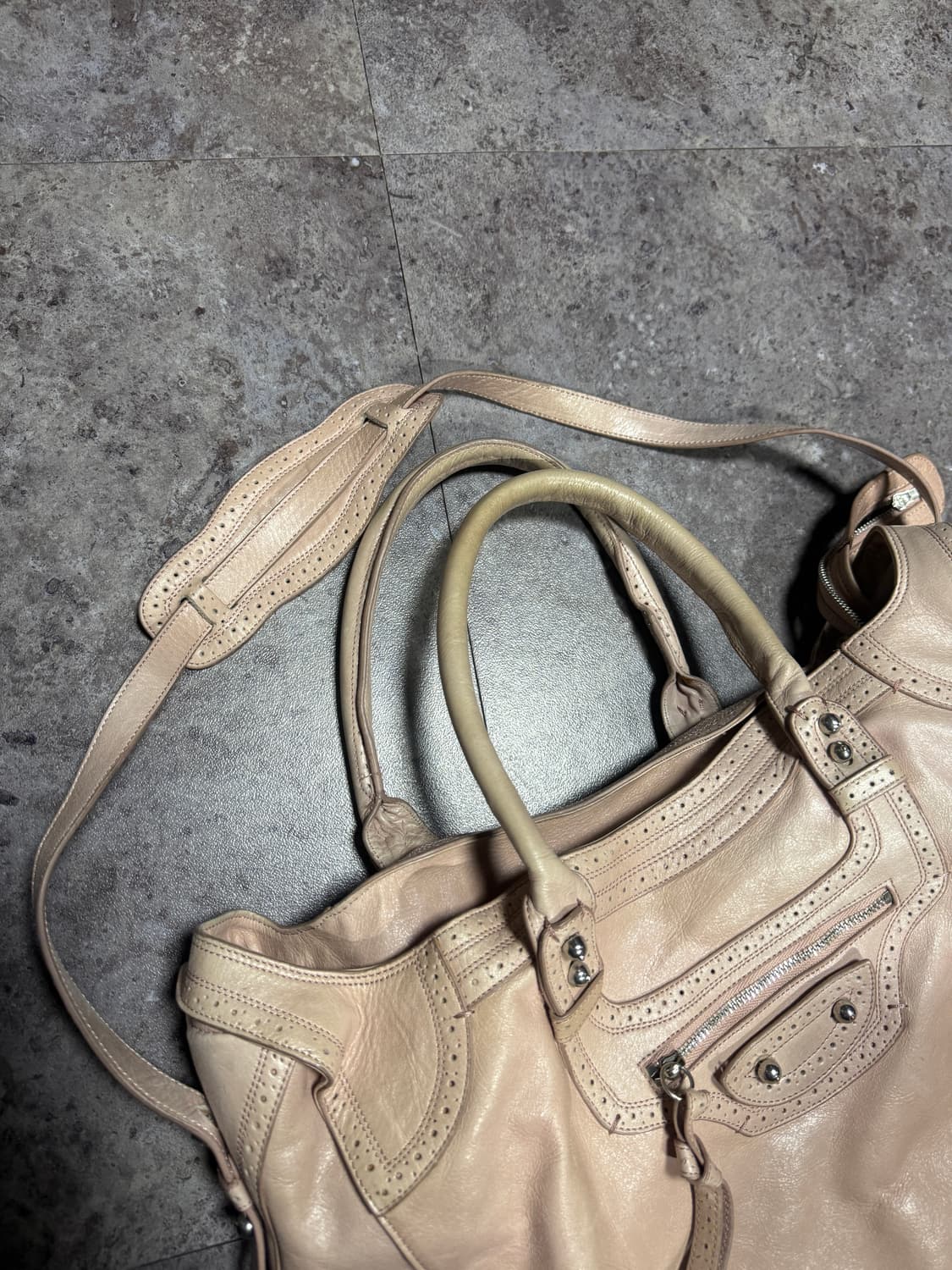 발렌시아가 모터백  상품이미지5