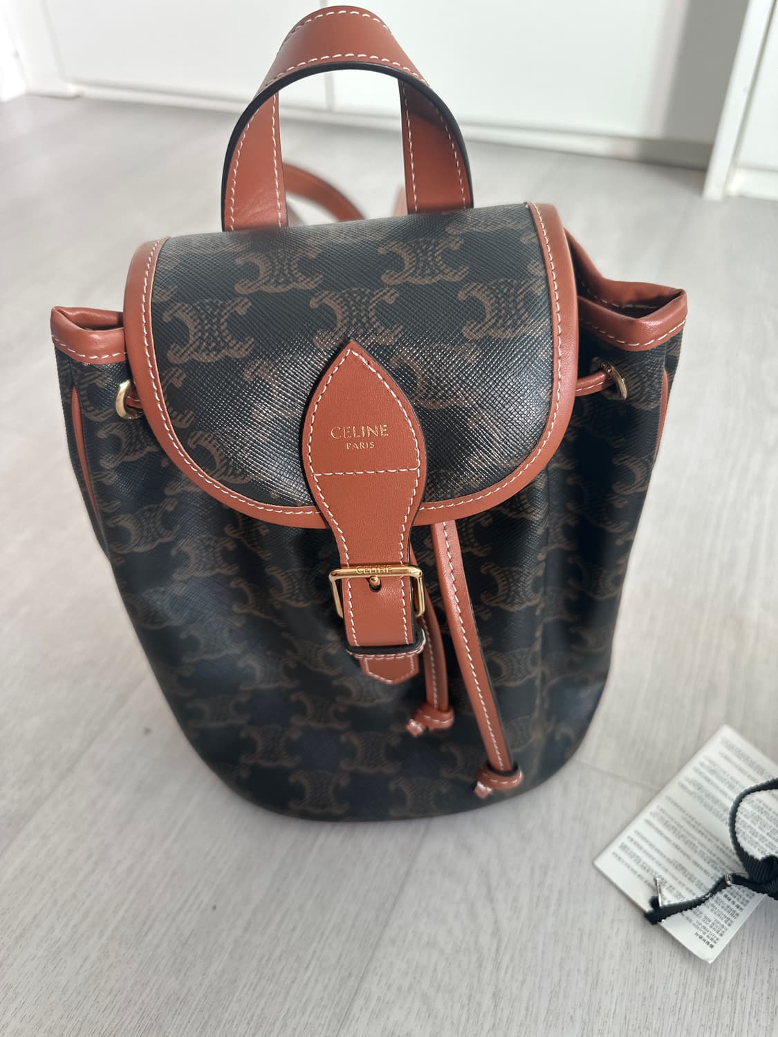 셀린느 미니백팩 상품이미지2