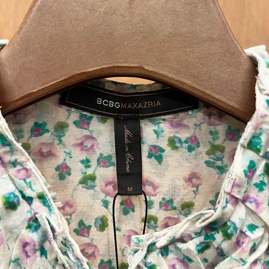 비씨비지 막스아즈리아 슬리브리스 블라우스 플라워 패턴 셔링 디테일 상품이미지6