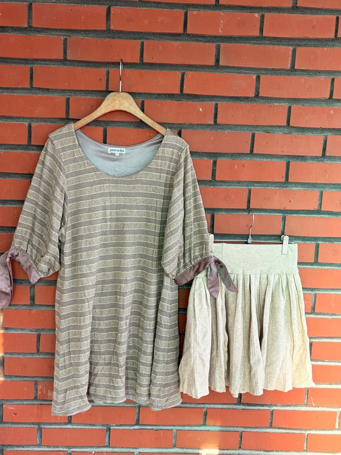 뮤트 블라우스 치마 상품이미지1