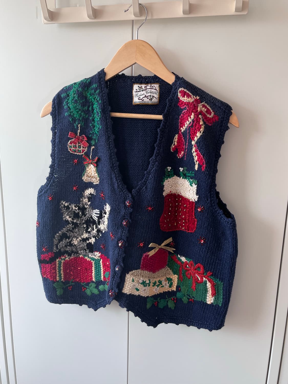 Heirloom collection 크리스마스 고양이 자수 니트 조끼 상품이미지6