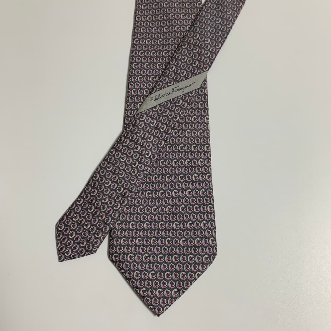 살바토레 페레가모(Ferragamo) 명품 결혼식 혼주넥타이 A+등급 상품이미지3