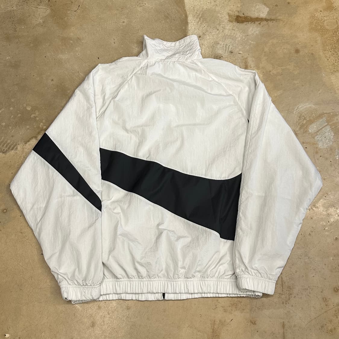 XXL 나이키 빅스우시 화이트 바람막이 상품이미지4