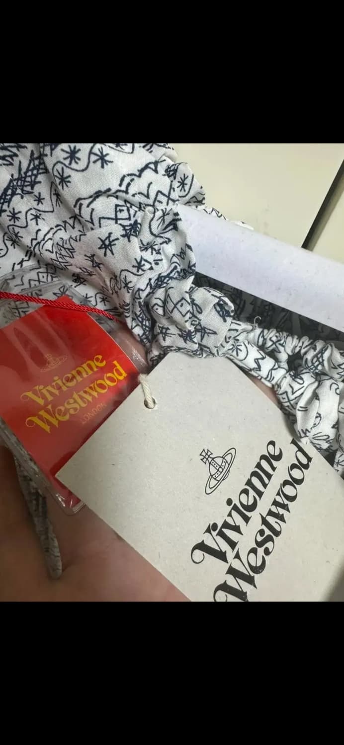 정가 118만원 (택o,새상품) 비비안웨스트우드 케이프 카라 블라우스 상품이미지3