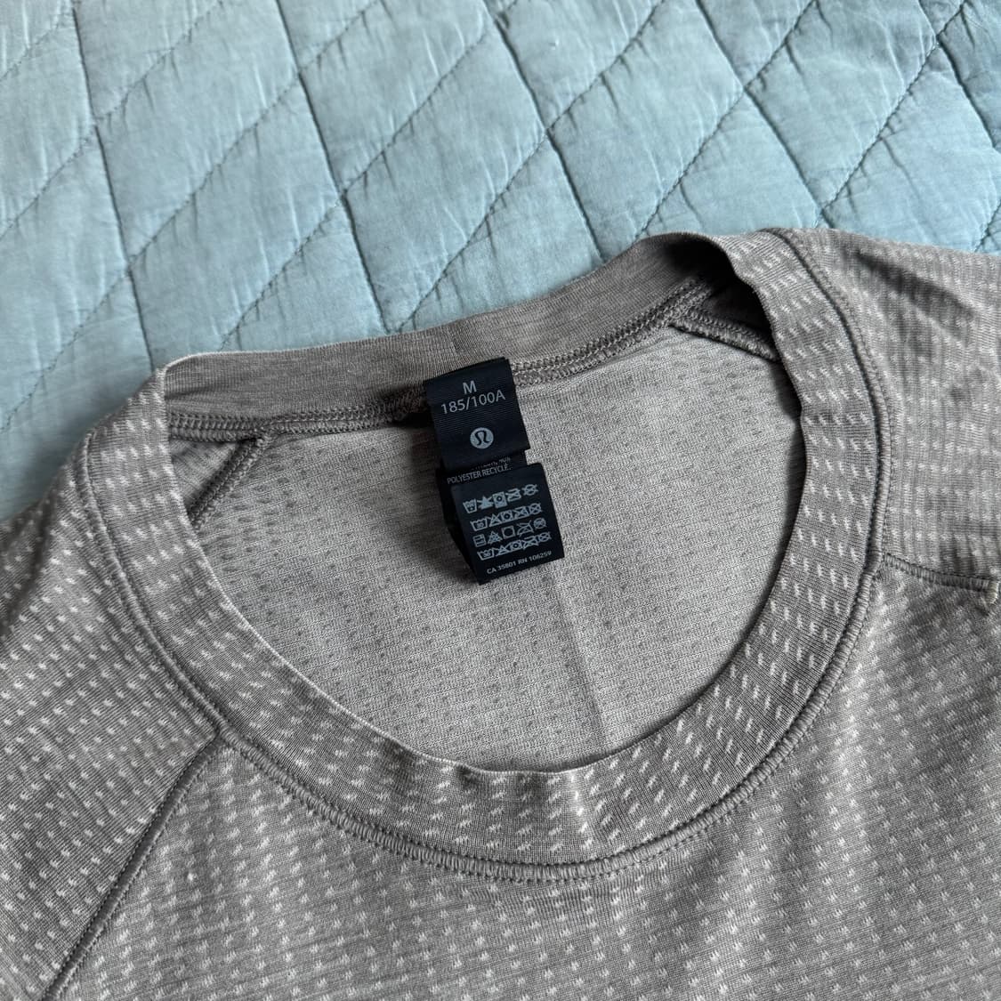 룰루레몬 메탈 벤트 테크 티셔츠 남성 m 사이즈 판매합니다. 상품이미지4