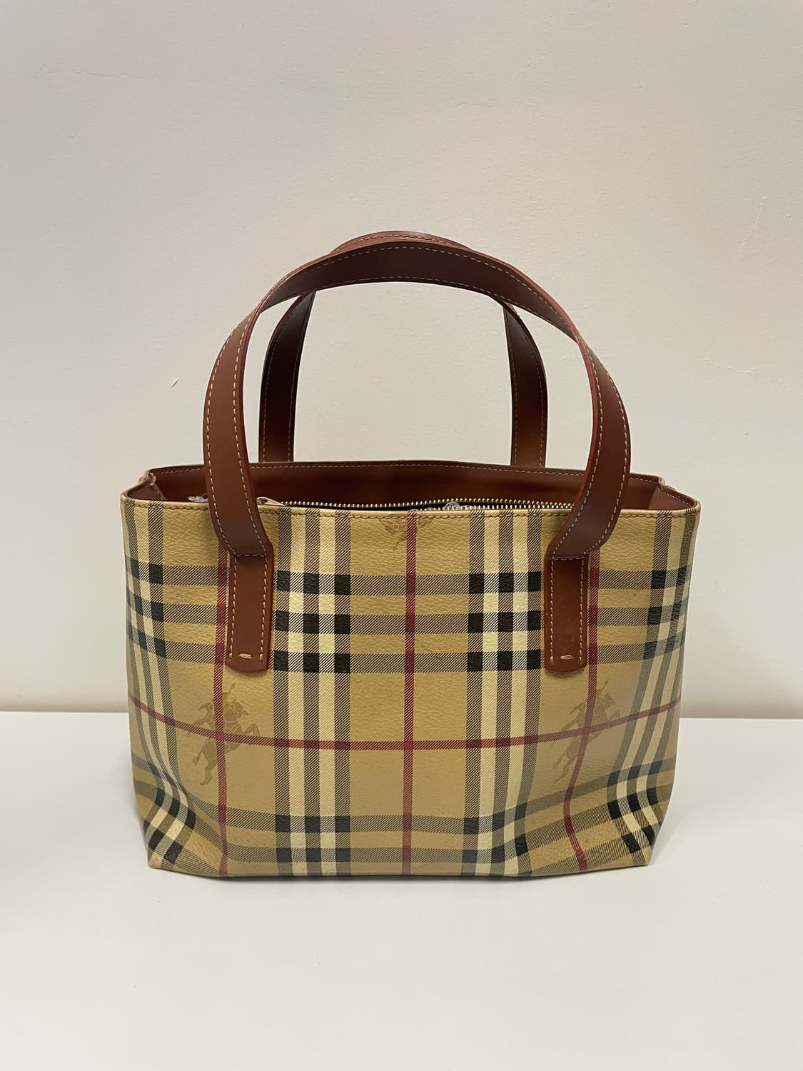 버버리 노바 체크 PVC 토트백 상품이미지3
