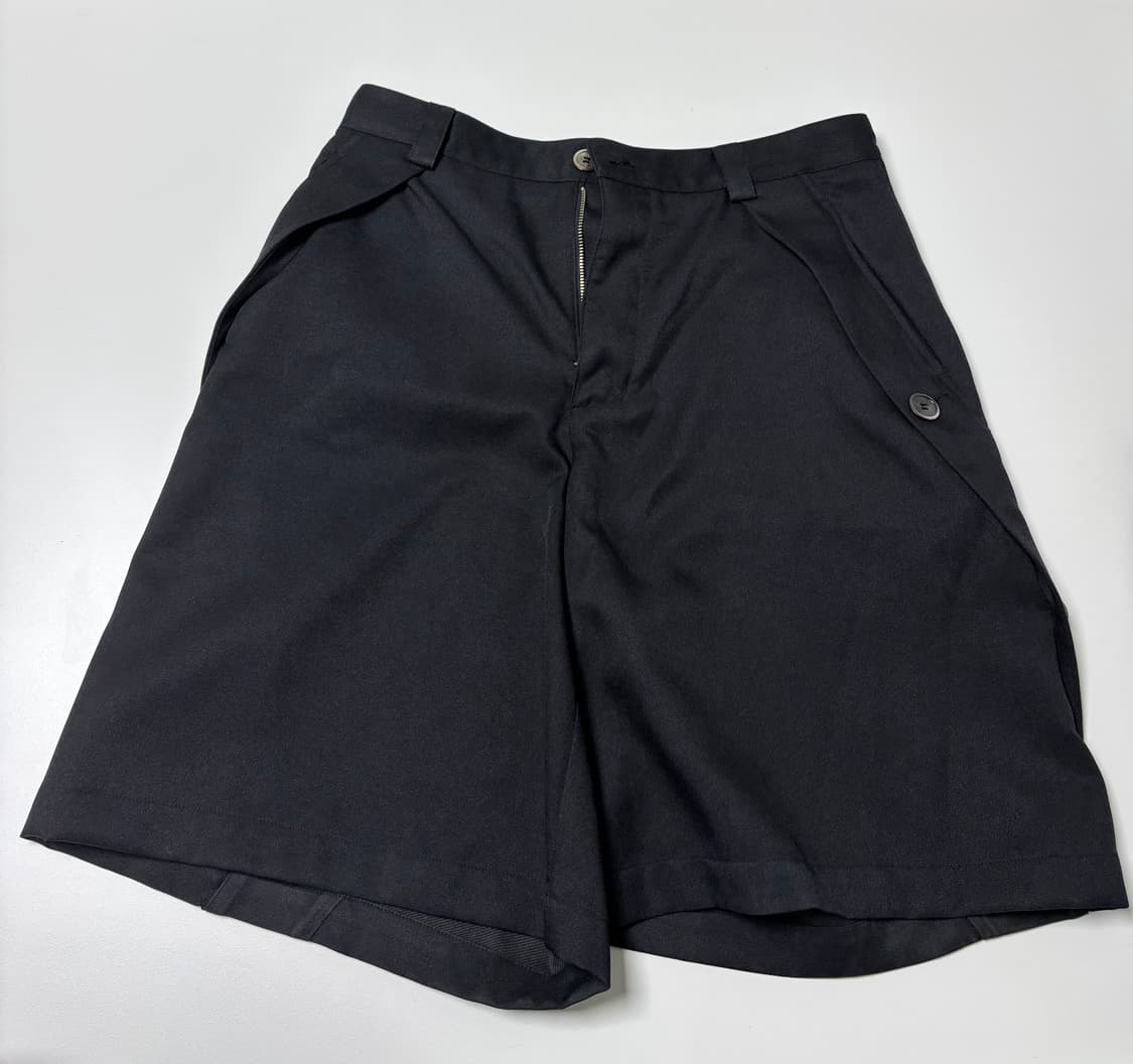 [46] 큐레이티드 퍼레이드(CURATED PARADE) 버튼 디테일 와 상품이미지1