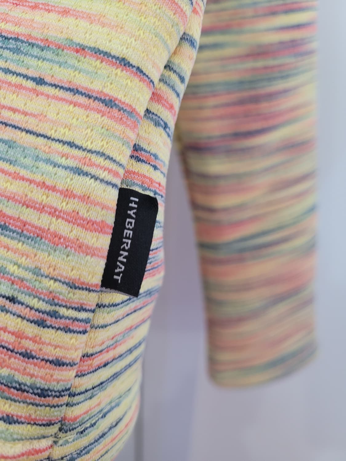 하이버네트 레인보우 더블 숄더 슬릿 하이넥 크롭 티셔츠 택달린새제품 상품이미지6