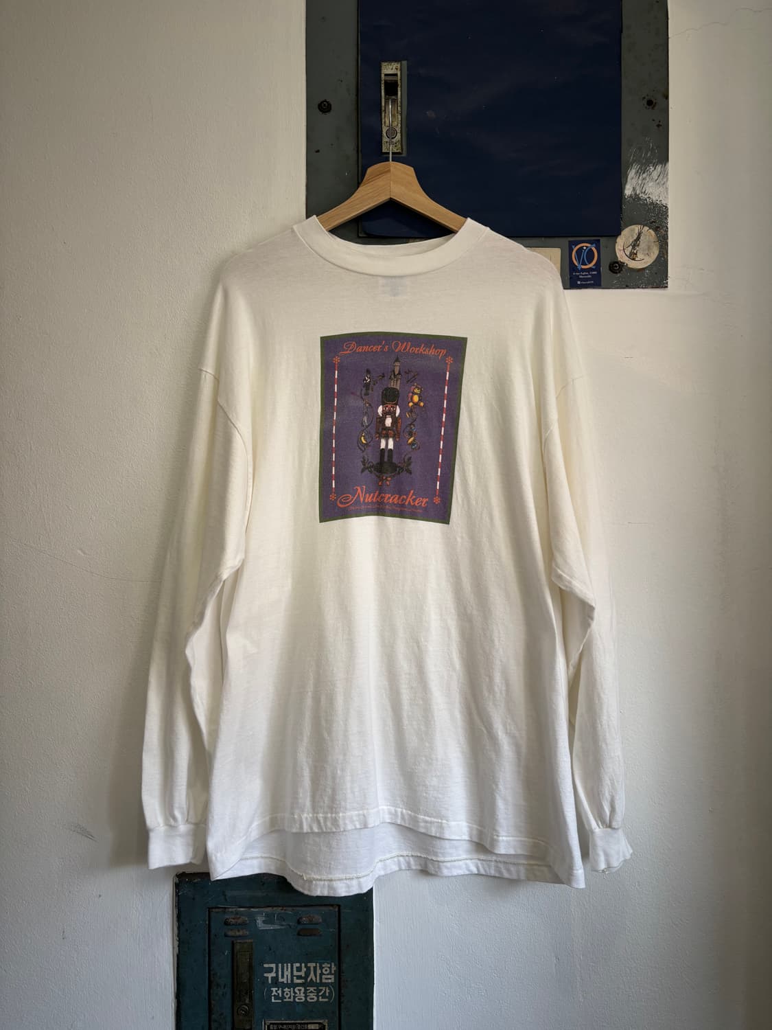 90s Nutcracker Dancer’s Promo L/S Tee 상품이미지1