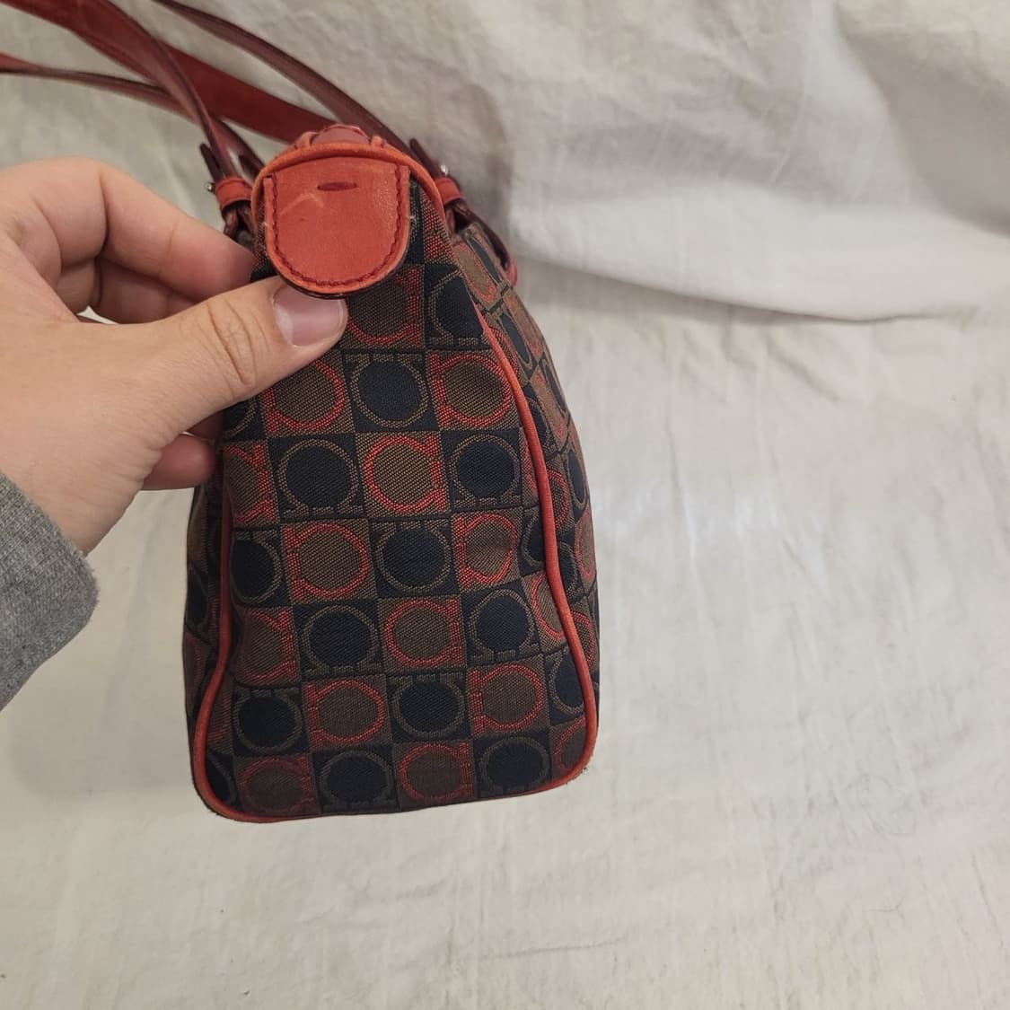 페라가모 간치니 숄더백 브라운 레드 상품이미지4