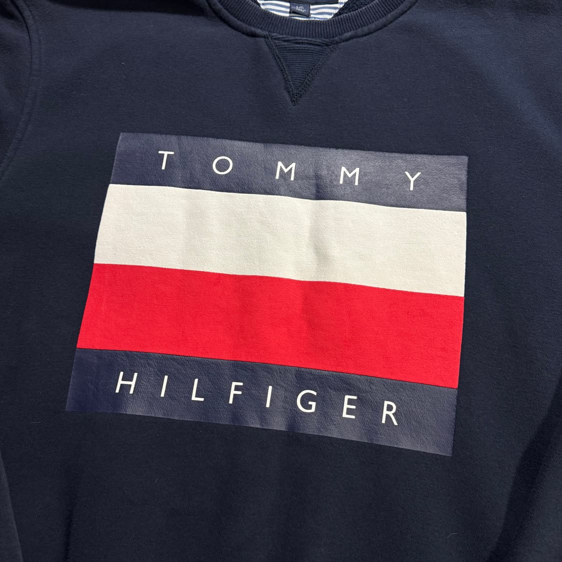 타미힐피거 빅로고 네이비 맨투맨 상품이미지2
