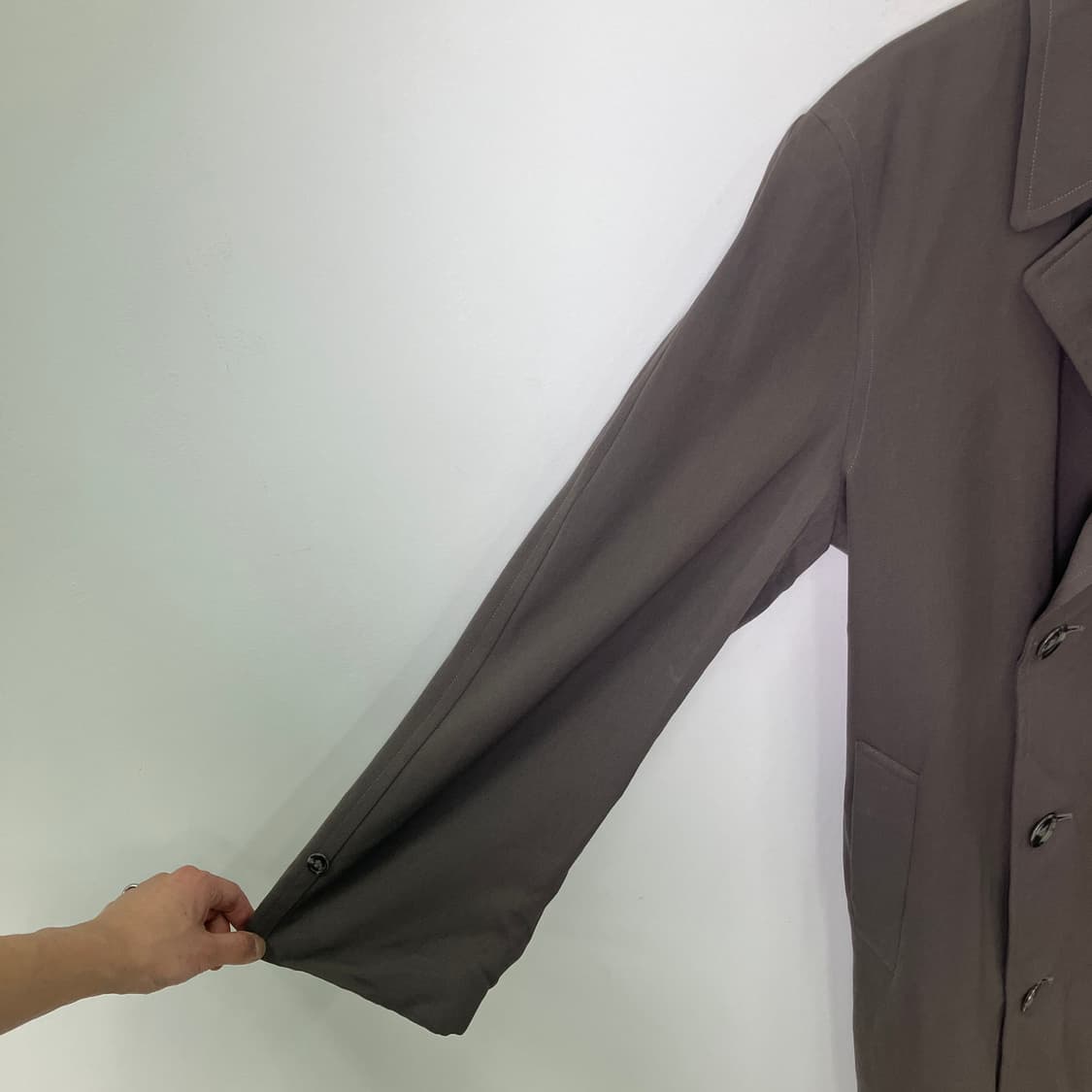 바라쿠타 다크 카키 더블 브레스티드 트렌치코트 상품이미지6