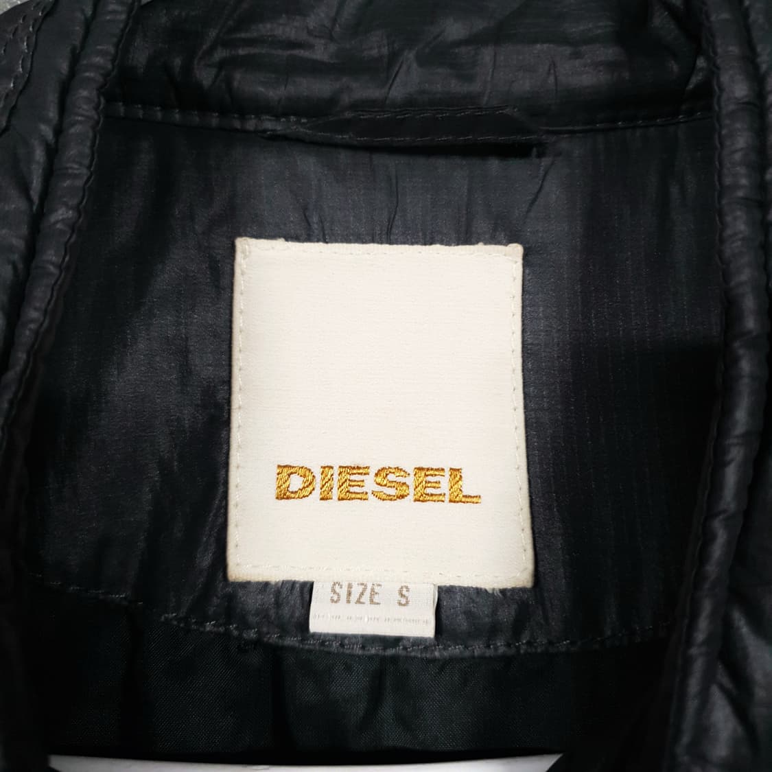 S) 디젤 유틸리티 포켓 지퍼 디테일 라이더 경량 패딩 자켓 올리브 상품이미지6