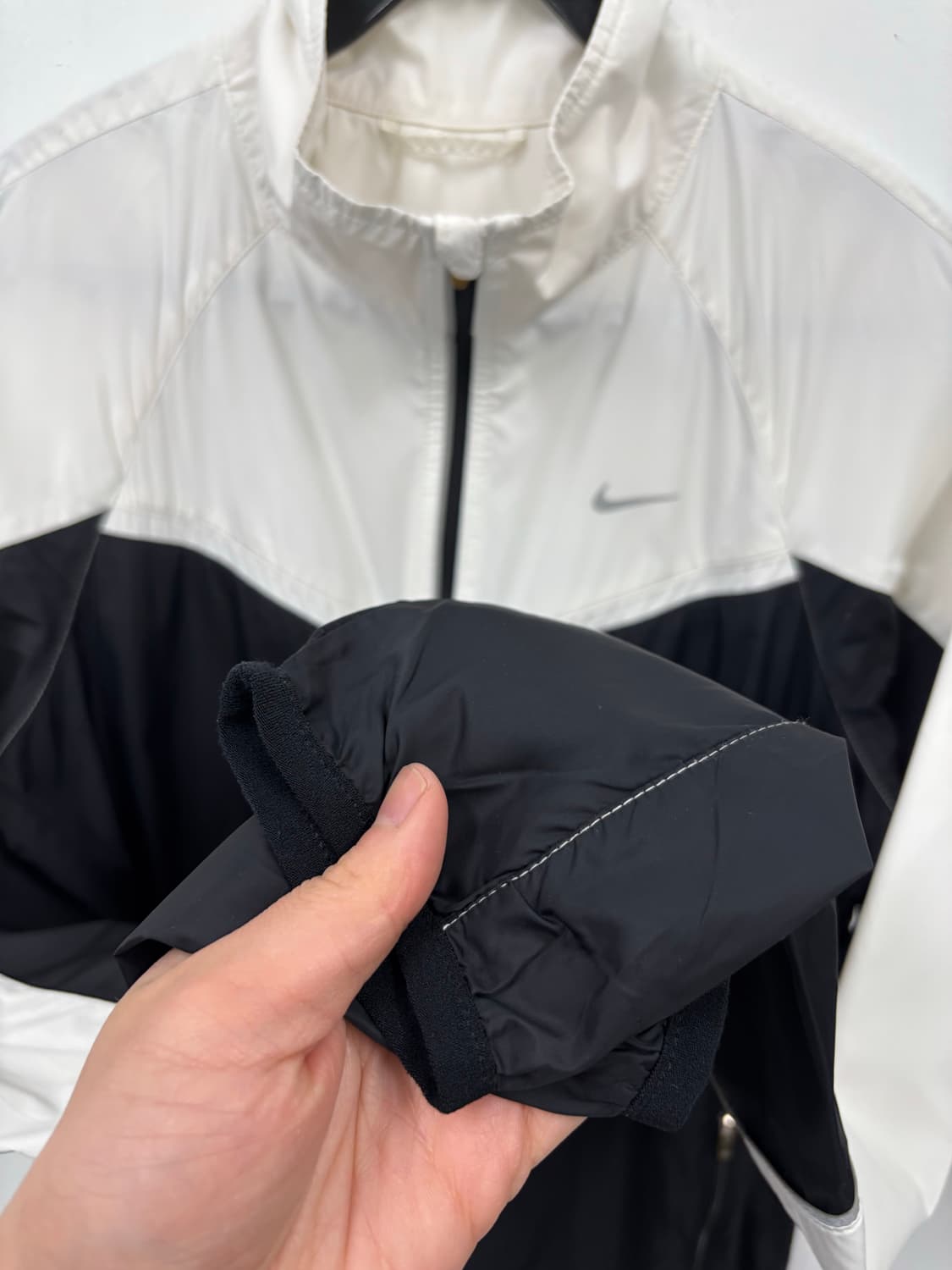 나이키 스우시 우먼 윈드브레이커 상품이미지4