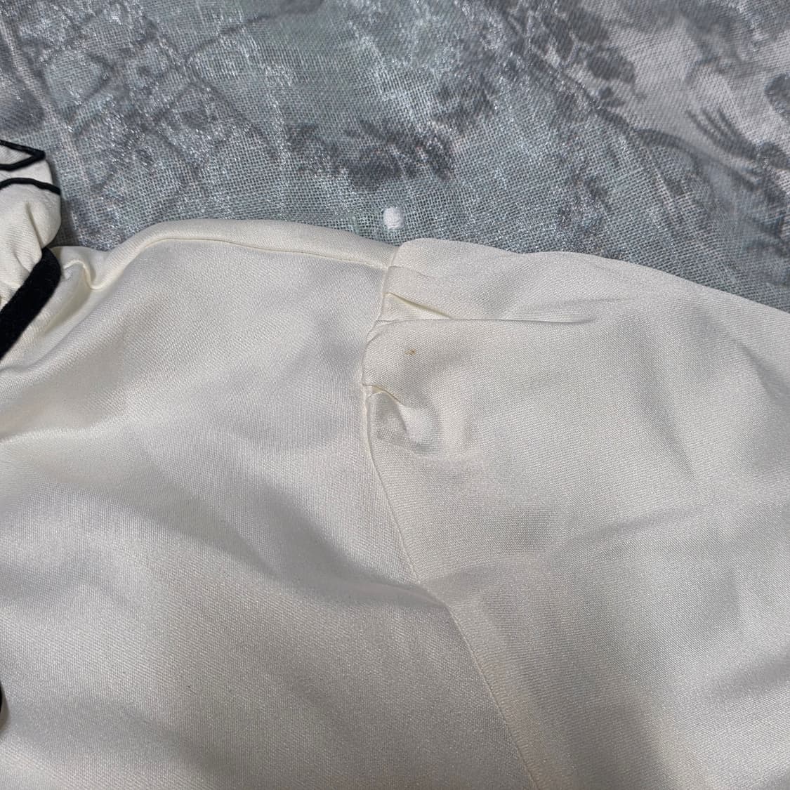 긱시크 프릴 반팔 리본 고딕 공겜여주 블라우스
갸루일브히메갸루 상품이미지4