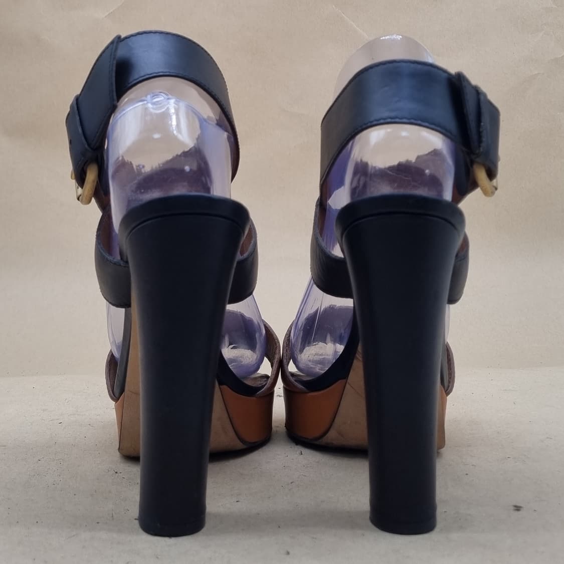 팬디 여성 힐샌들37.5 245 굽13 상품이미지4