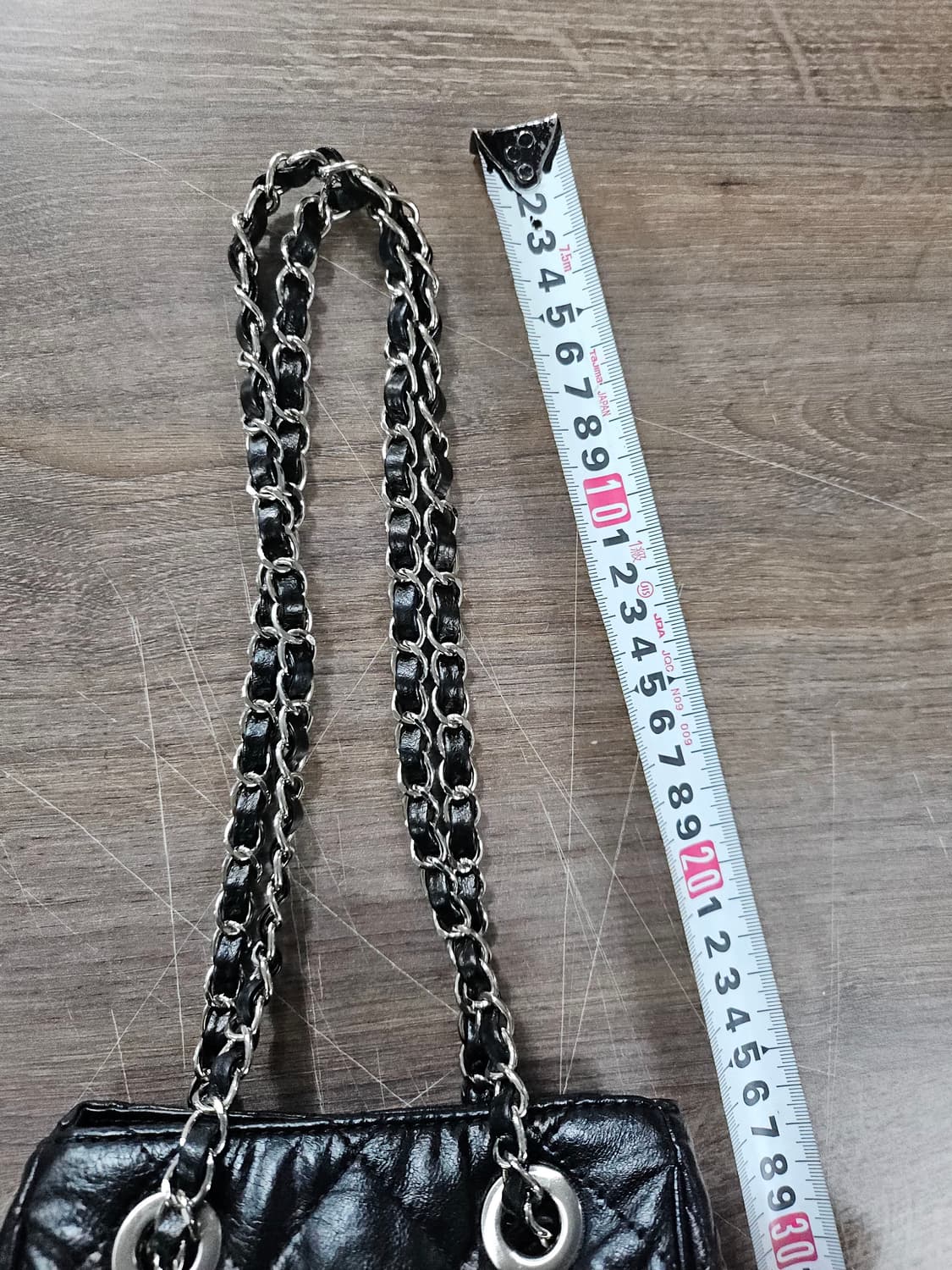 마뗑킴 스터드 미니 퀼팅 버킷백  블랙 숄더 크로스백 상품이미지9