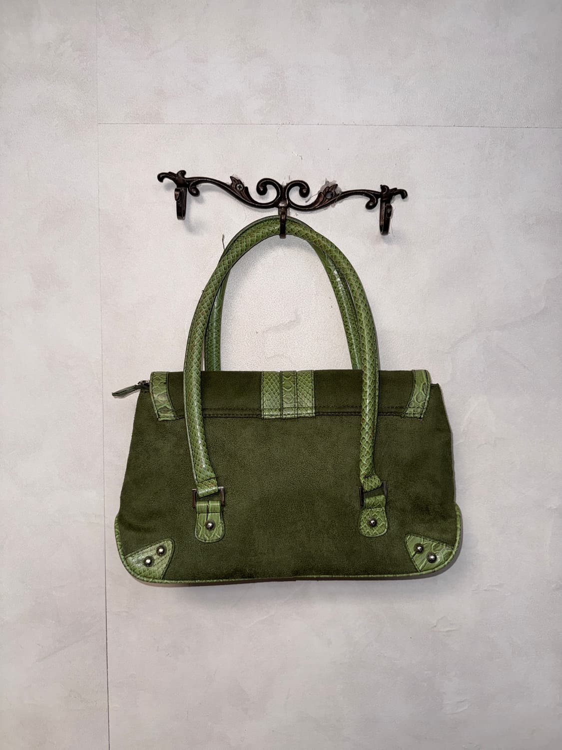 Khaki python stud buckle tote bag 상품이미지4