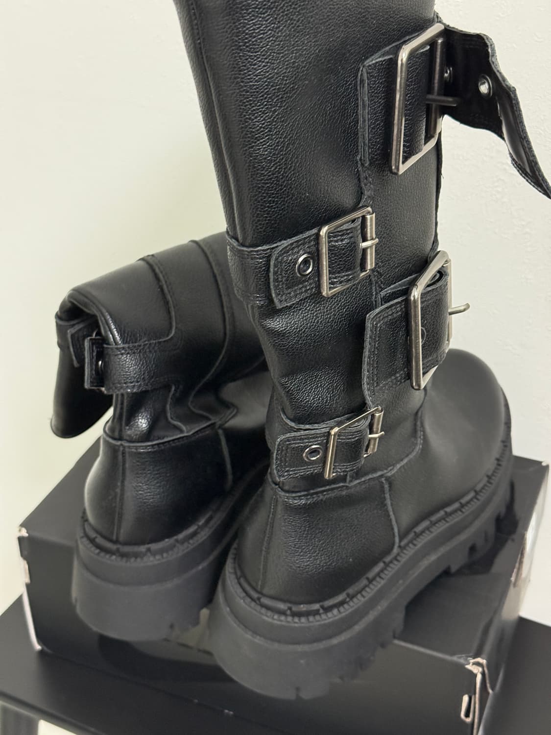 자라 가죽 부츠 상품이미지3