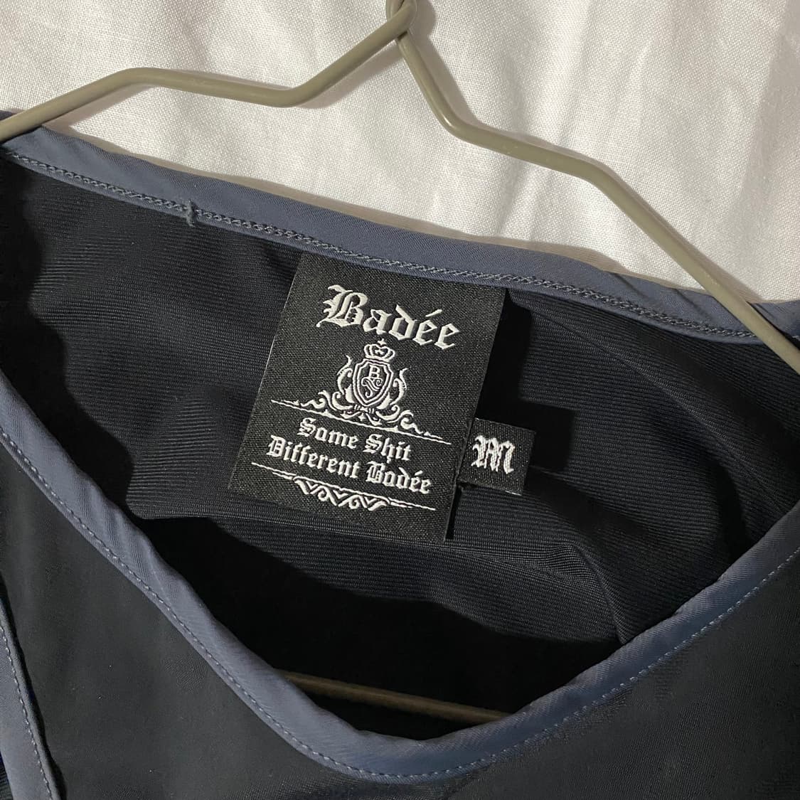 Badee 컷아웃 탑  상품이미지4