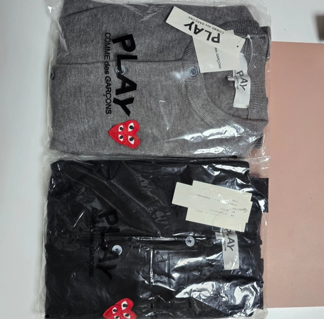 (새상품) 꼼데가르송 PLAY 투하트 가디건 블랙,그레이- S,M 상품이미지2