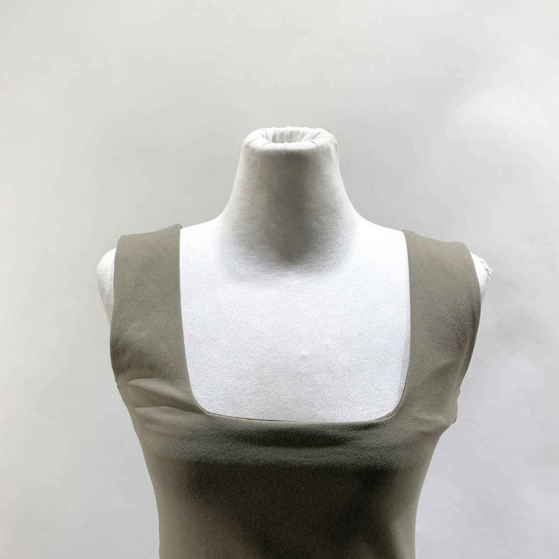 젝시믹스 여성 스퀘어넥 나시 카키 M 상품이미지2