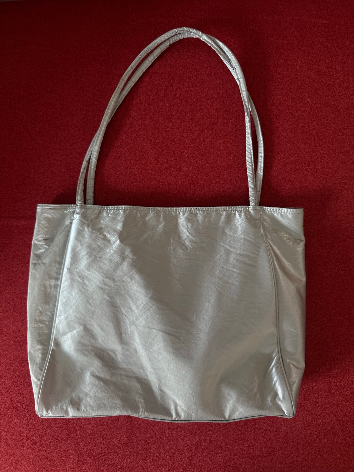 오디너리홀리데이 빅 숄더백 실버 상품이미지4